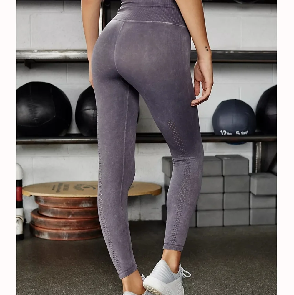 39. Free People High-Rise 7/8 Good Karma Leggings Washed Black - Picture 6 of 17